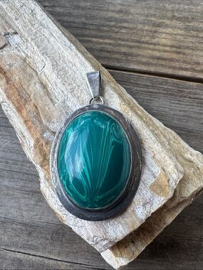 Sterling Silver Pendant with Malachite